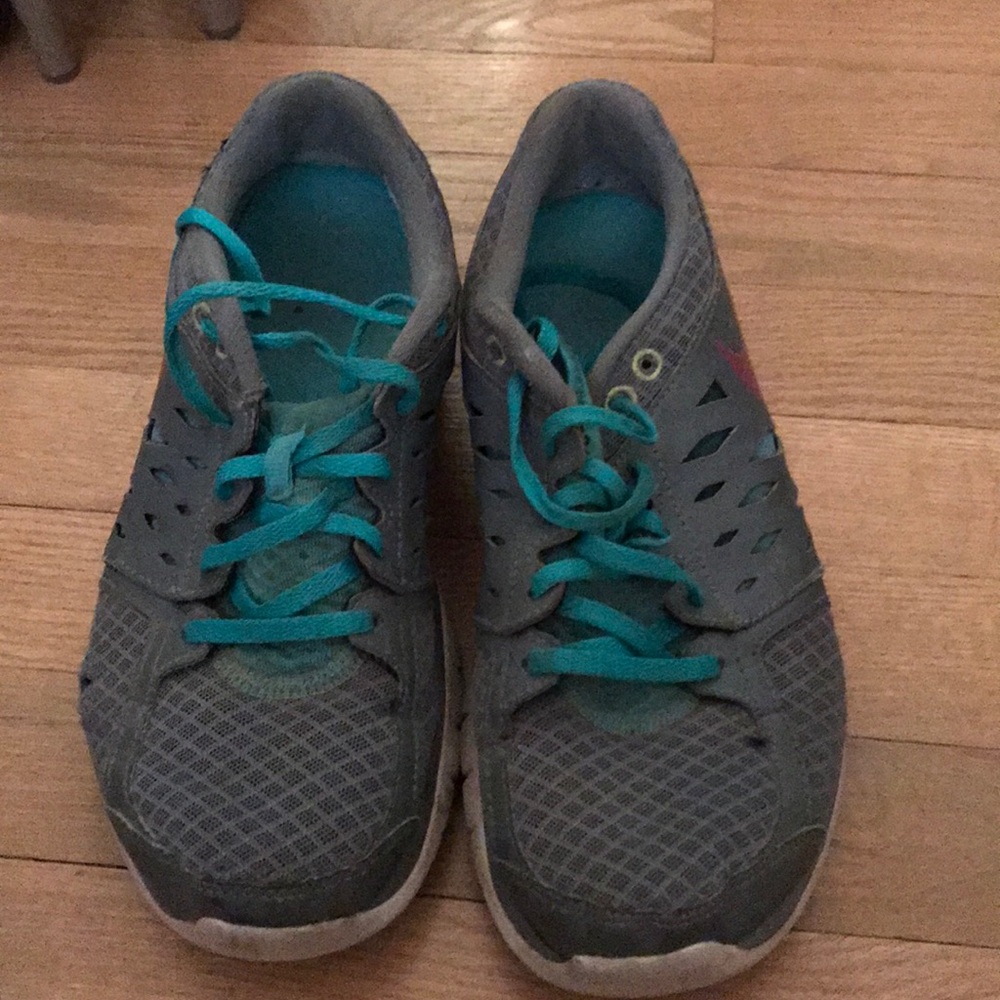 Grey Nike Frees